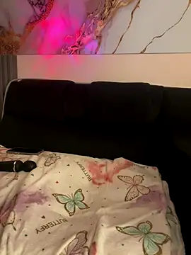 bonnie 18x online show from 21, 12, 2025