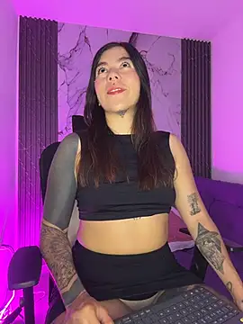 luccianagreyy online show from 15, 7, 2026