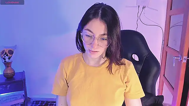 Snapshot of haanna_thompsoon chatting on 9, 12, 2024 haanna thompsoon online show from 9, 12, 2024