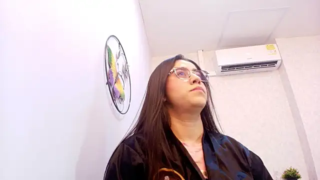 Snapshot of Amy_wats0n chatting on 6, 10, 2025 Amy wats0n online show from 6, 10, 2025