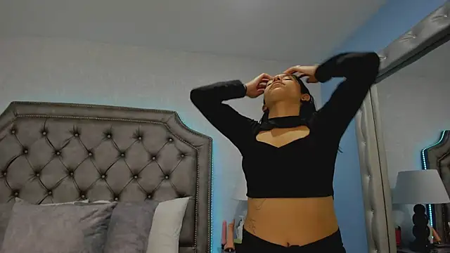 HazelMoret online show from 11, 9, 2025