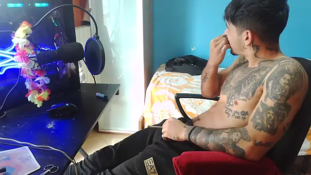 Badboyi1997 online show from 3, 10, 2025