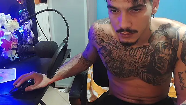 Badboyi1997 online show from 6, 10, 2025