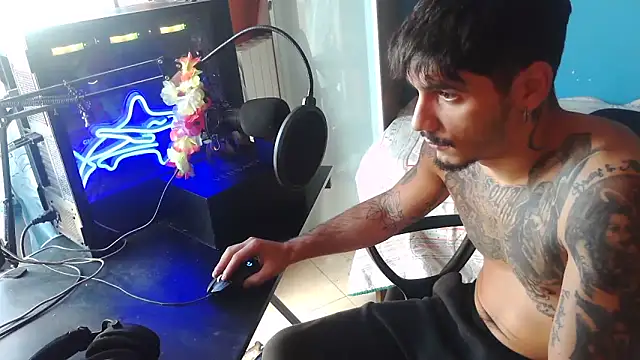 Badboyi1997 online show from 11, 10, 2025