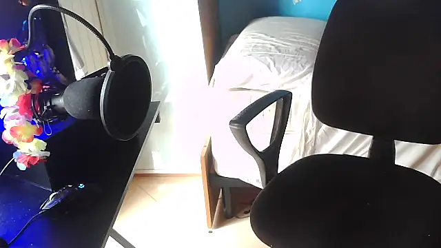 Badboyi1997 online show from 18, 10, 2025