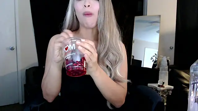 Snapshot of liadivina chatting on 18, 3, 2025 liadivina online show from 18, 3, 2025