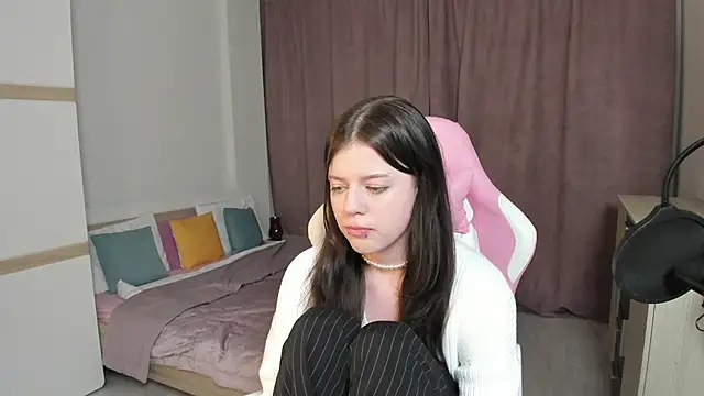 Este Glen online show from 30, 12, 2024