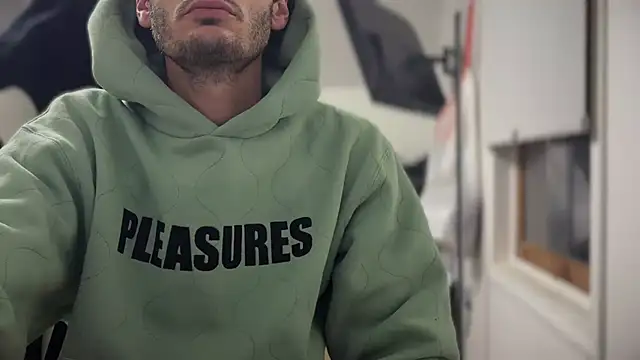 Snapshot of Dylansd chatting on 13, 12, 2024 Dylansd online show from 13, 12, 2024