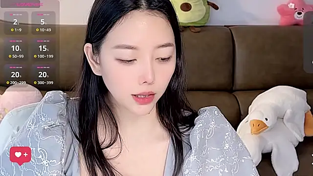 Yilin1999 online show from 23, 9, 2025