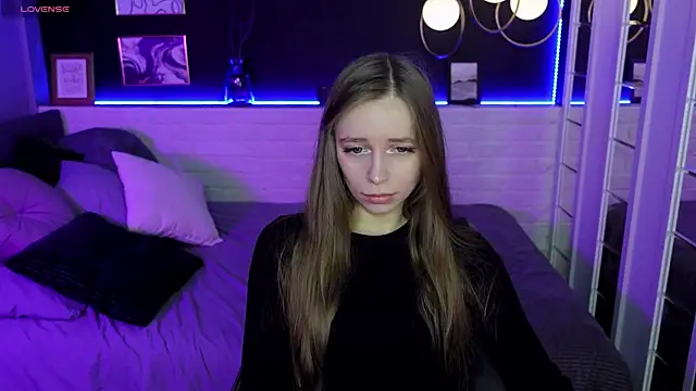 OliviaGentle online show from 5, 1, 2025