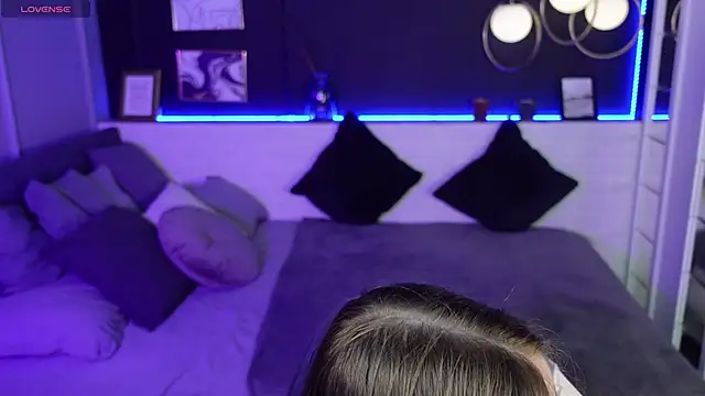 OliviaGentle online show from 26, 1, 2025