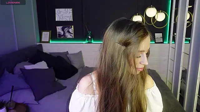 OliviaGentle online show from 8, 2, 2025