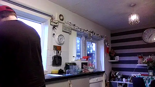 ArcanceTheo82 online show from 18, 12, 2024