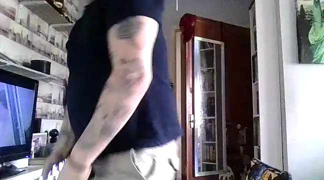 ArcanceTheo82 online show from 23, 1, 2025