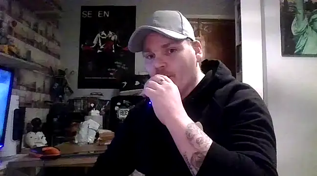 ArcanceTheo82 online show from 27, 2, 2025