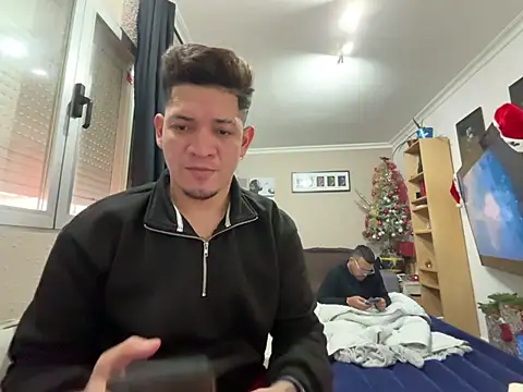 Chicos defiesta online show from 4, 1, 2025