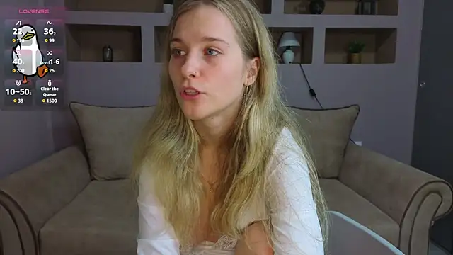 Snapshot of LinaCristonsen chatting on 21, 11, 2025 LinaCristonsen online show from 21, 11, 2025