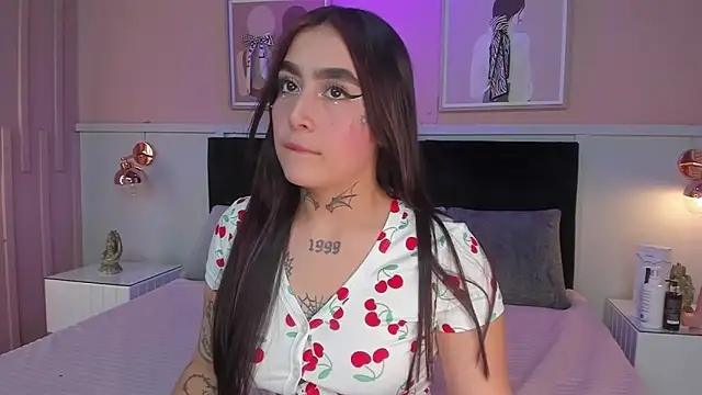 Snapshot of elodie_walker chatting on 19, 9, 2025 elodie walker online show from 19, 9, 2025