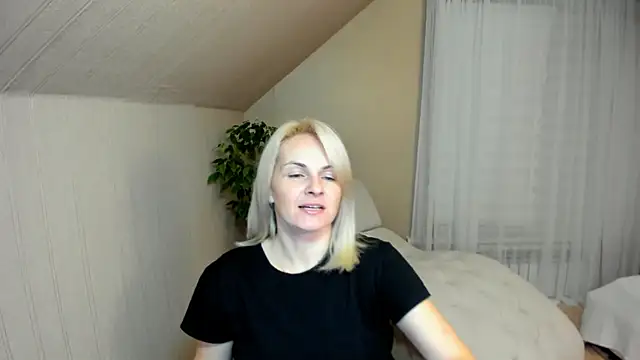 Alicee Gracee online show from 4, 1, 2025