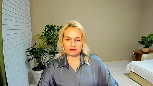 Alicee Gracee online show from 1, 2, 2025