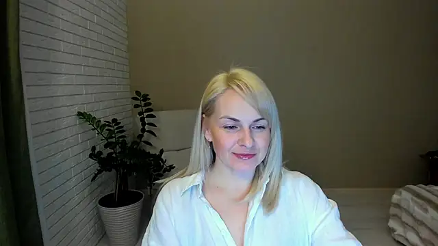 Alicee Gracee online show from 7, 3, 2026