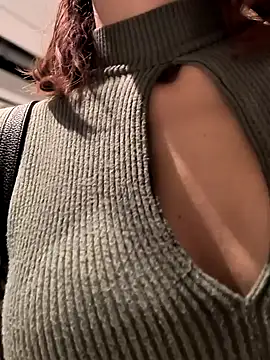 Snapshot of beaverwoman chatting on 22, 12, 2024 beaverwoman online show from 22, 12, 2024