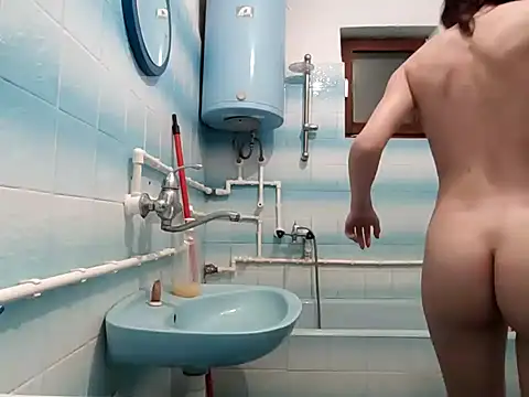 Snapshot of beaverwoman chatting on 2, 3, 2025 beaverwoman online show from 2, 3, 2025