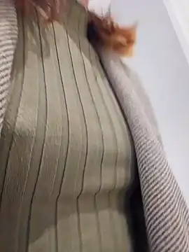 Snapshot of beaverwoman chatting on 14, 10, 2025 beaverwoman online show from 14, 10, 2025