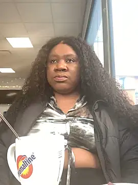 Snapshot of bonbonaumiel chatting on 12, 12, 2024 bonbonaumiel online show from 12, 12, 2024