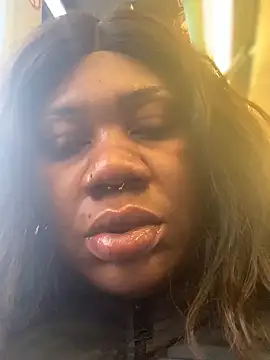 Snapshot of bonbonaumiel chatting on 24, 12, 2024 bonbonaumiel online show from 24, 12, 2024