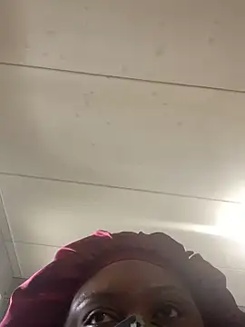 Snapshot of bonbonaumiel chatting on 2, 1, 2025 bonbonaumiel online show from 2, 1, 2025