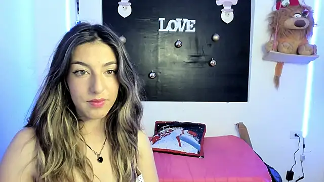 Snapshot of queen-natty chatting on 9, 12, 2024 queen-natty online show from 9, 12, 2024