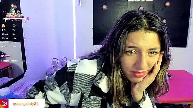 Snapshot of queen-natty chatting on 14, 12, 2024 queen-natty online show from 14, 12, 2024