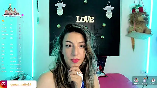 Snapshot of queen-natty chatting on 17, 12, 2024 queen-natty online show from 17, 12, 2024