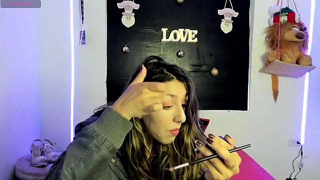 Snapshot of queen-natty chatting on 22, 12, 2024 queen-natty online show from 22, 12, 2024