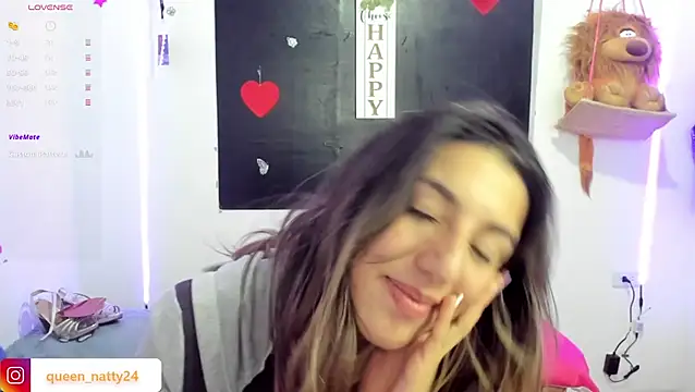 Snapshot of queen-natty chatting on 10, 1, 2025 queen-natty online show from 10, 1, 2025