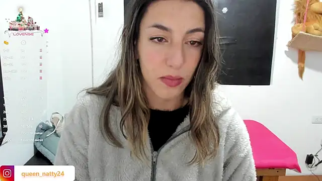 Snapshot of queen-natty chatting on 12, 1, 2025 queen-natty online show from 12, 1, 2025