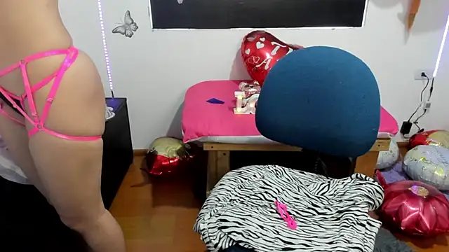 Snapshot of queen-natty chatting on 6, 3, 2025 queen-natty online show from 6, 3, 2025