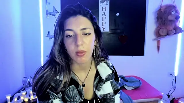 Snapshot of queen-natty chatting on 9, 3, 2025 queen-natty online show from 9, 3, 2025