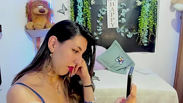 Snapshot of queen-natty chatting on 8, 9, 2025 queen-natty online show from 8, 9, 2025