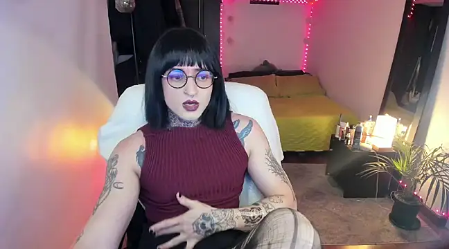 Snapshot of ShiiraVelkor chatting on 1, 3, 2025 ShiiraVelkor online show from 1, 3, 2025