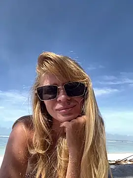 Snapshot of -OliWow- chatting on 23, 5, 2026 -OliWow- online show from 23, 5, 2026