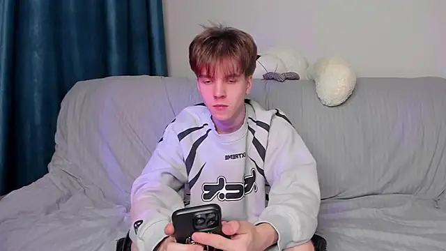 Snapshot of braxiboy chatting on 24, 12, 2024 braxiboy online show from 24, 12, 2024