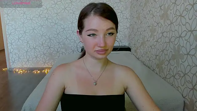 Lissa Cristal online show from 28, 6, 2026