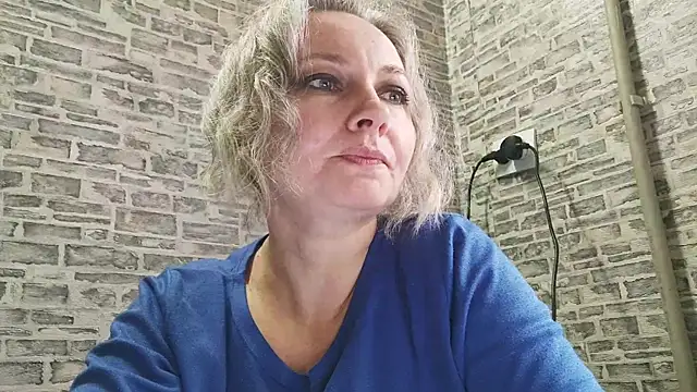 Snapshot of EdithManning chatting on 25, 1, 2025 EdithManning online show from 25, 1, 2025