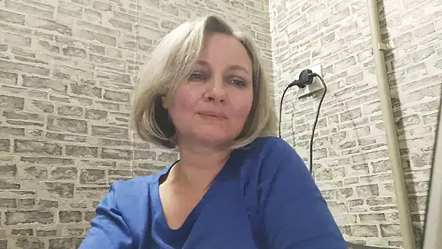 Snapshot of EdithManning chatting on 11, 2, 2025 EdithManning online show from 11, 2, 2025