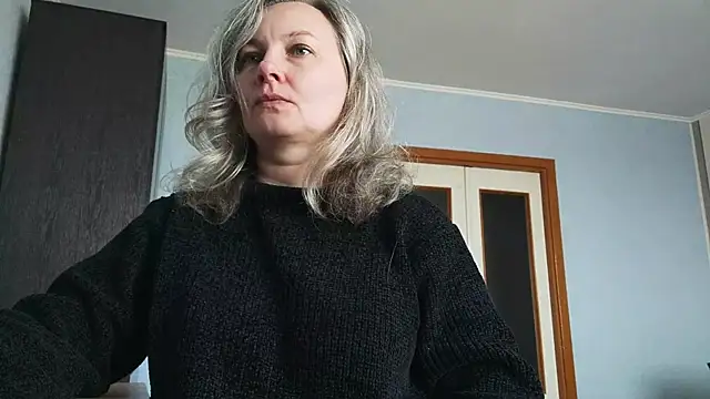 Snapshot of EdithManning chatting on 27, 4, 2026 EdithManning online show from 27, 4, 2026