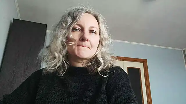 Snapshot of EdithManning chatting on 3, 5, 2026 EdithManning online show from 3, 5, 2026