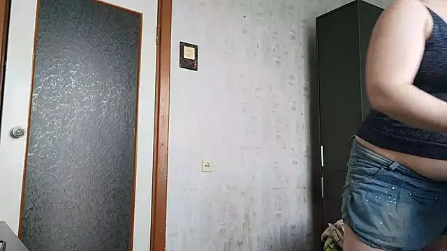 Snapshot of EdithManning chatting on 14, 6, 2026 EdithManning online show from 14, 6, 2026