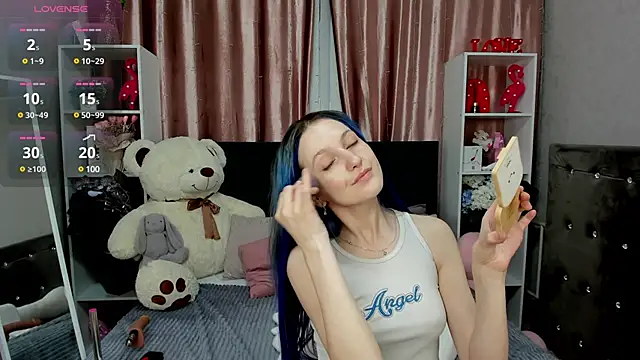 MiaKarlos online show from 28, 2, 2025